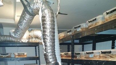 Gigantyczna fabryka narkotyków zlikwidowana. Wezwano zespół ratownictwa chemicznego