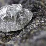 Gigantyczne diamenty powodem trzęsień ziemi?