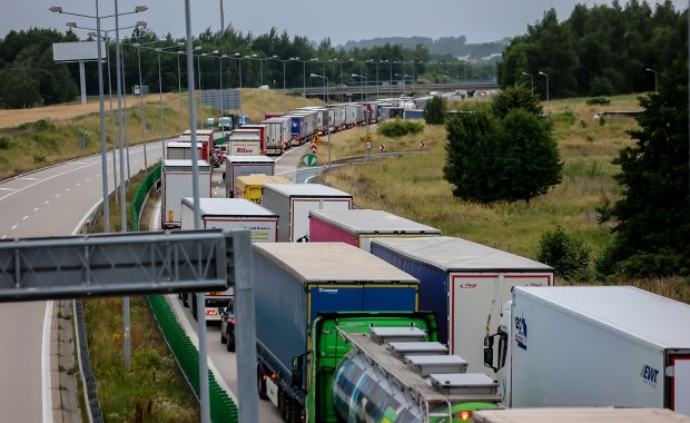 Gigantyczne kolejki na granicy z Białorusią. Nawet 4 dni czekania
