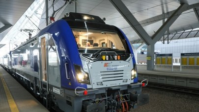 Gigantyczne opóźnienia pociągów. Awaria, atak zimy, przewrócone drzewo 