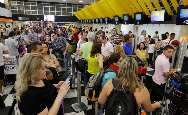 Gigantyczny chaos na lotnisku. Setki pasażerów nie zdążyły na samolot