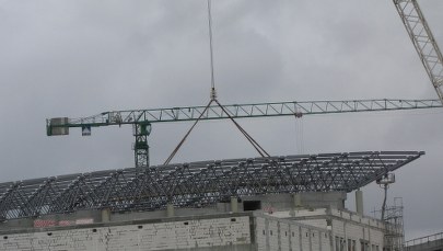 Gigantyczny dźwig pracuje w Szczecinie