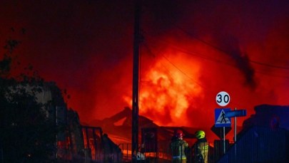 Gigantyczny pożar hali firmy, która zatrudnia 200 osób. Co będzie z pracownikami?