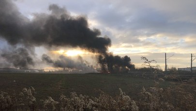 Gigantyczny pożar składowiska tworzyw sztucznych koło Elbląga 