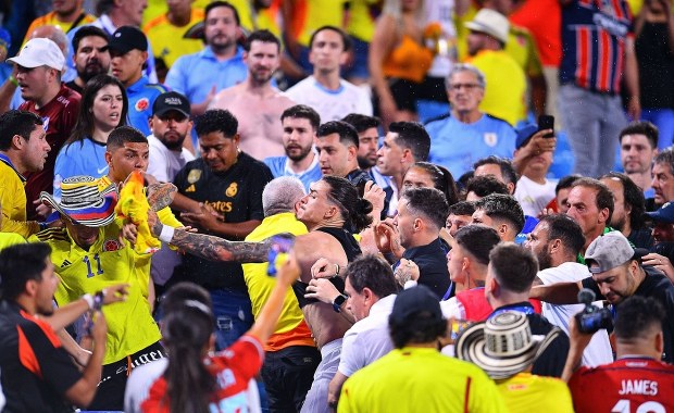 Gigantyczny skandal na Copa America. Darwin Nunez pobił się z kibicami