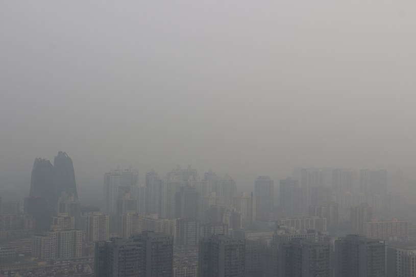 Gigantyczny smog w Pekinie /ICHPL Imaginechina /East News