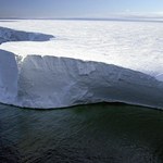 Gigantyczny termometr mierzy temperaturę lodowca
