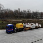 Gigantyczny transport znów na drogach. Gdzie będą utrudnienia?