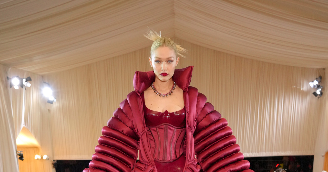 Gigi Hadid na Met Gala 2022 /Kevin Mazur /Getty Images