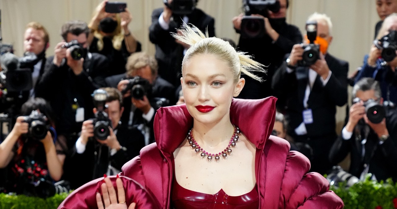 Gigi Hadid na Met Gala 2022 /Jeff Kravitz /Getty Images