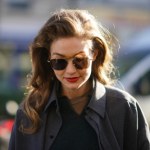 Gigi Hadid w płaszczu idealnym na jesień. Otula niczym ciepły koc