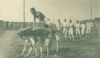 Gimnastyka legionistów. Zdjęcia z 1917 roku
