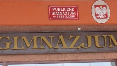 Gimnazjum w Przecławiu otwarte. Z dwumiesięcznym opóźnieniem