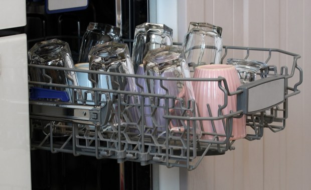 GIS ostrzega: te szklanki mogą uwalniać metale ciężkie