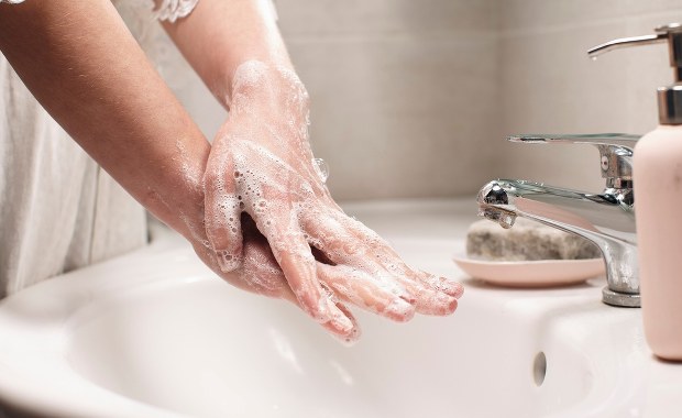 GIS: To jedna z najskuteczniejszych metod zapobiegania infekcjom. Pamiętaj o tej formie profilaktyki