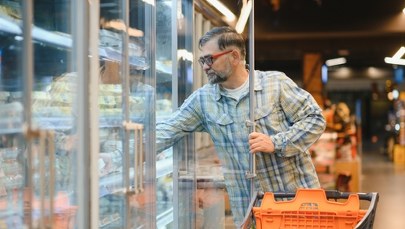 GIS wycofuje rybę z popularnej sieci sklepów. Wykryto groźną bakterię