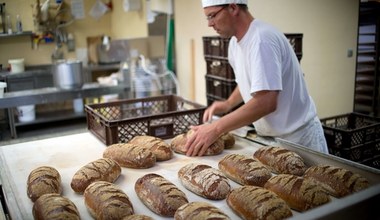 GIS: Z powodu koronawirusa boimy się pieczywa kupowanego luzem