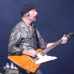 Gitarzysta U2 w żałobie