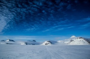 Głęboko pod lodem Antarktydy odkryto gigantyczne starożytne struktury