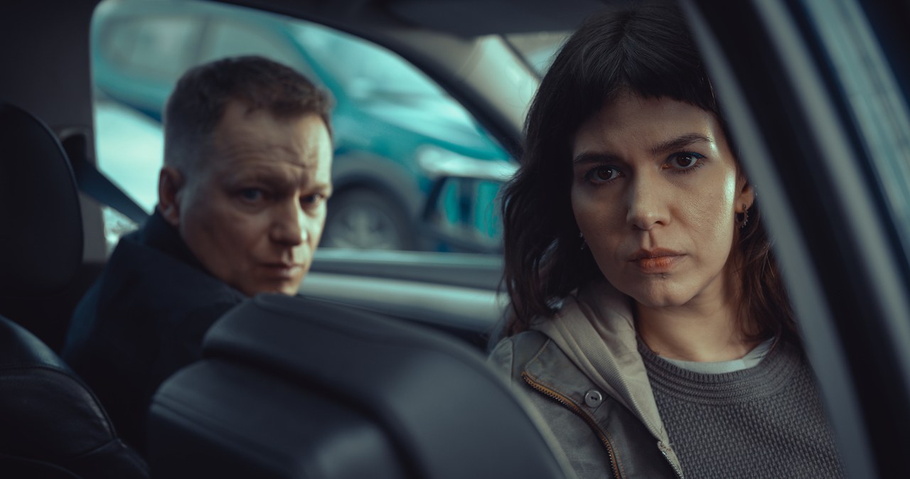 "Glina. Nowy rozdział": Maciej Stuhr (Artur Banaś), Nela Maciejewska (Tamara Rudnik) /Bartosz Mrozowski /SkyShowtime