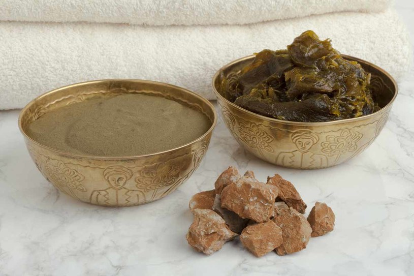 Glinka ghassoul i savon noir to kosmetyki stosowane w arabskim rytuale Hammam /123RF/PICSEL