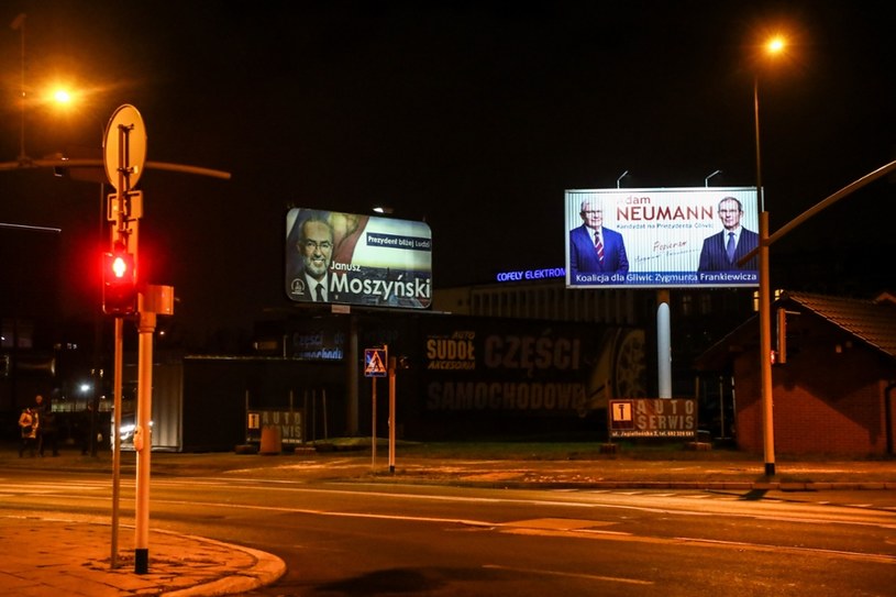 Gliwice: Plakaty wyborcze Janusza Moszyńskiego i Adama Neumanna /Beata Zawrzel/REPORTER /Reporter