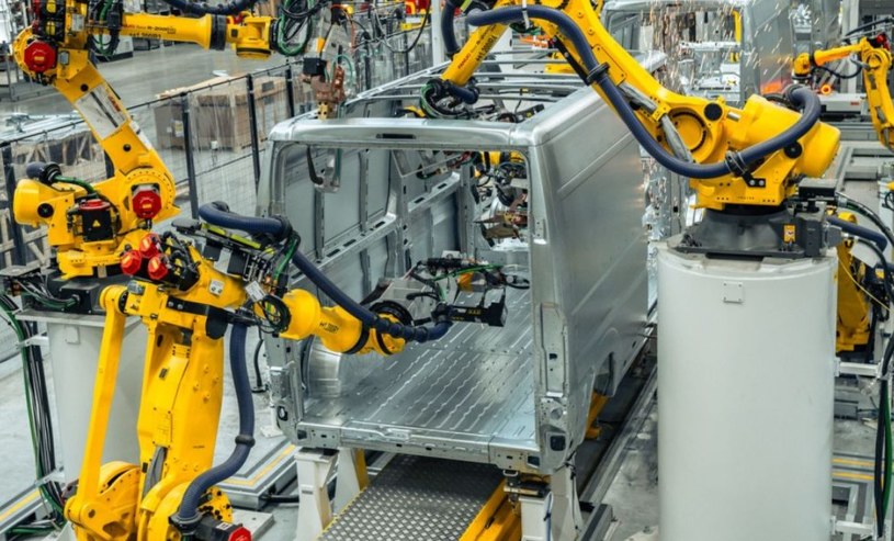 Gliwicka fabryka koncernu Stellantis będzie pracować w systemie trzyzmianowym. Trwa rekrutacja pracowników /Materiały promocyjne Stellantis /