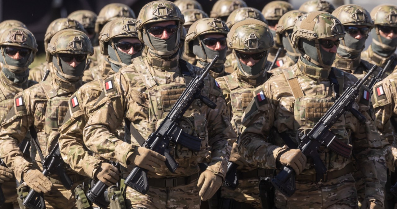 Global Firepower opublikował ranking siły militarnej państw na 2024 rok. Na którym miejscu jest Polska i czy to ważne? /WOJTEK RADWANSKI/AFP /AFP