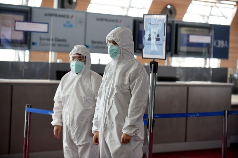Globalny pasażerski ruch lotniczy spadł z powodu pandemii o 66 proc. /AFP