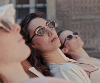 "Glorious Summer" [trailer]