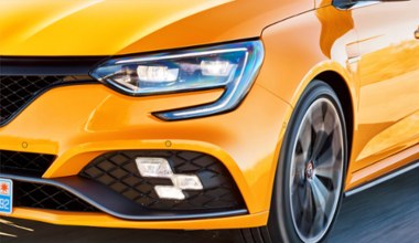 Głośny wypadek żółtego Renault Megane RS. Prokuratura umorzyła śledztwo