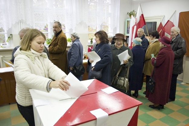 Głosowanie w Polsce /Shutterstock