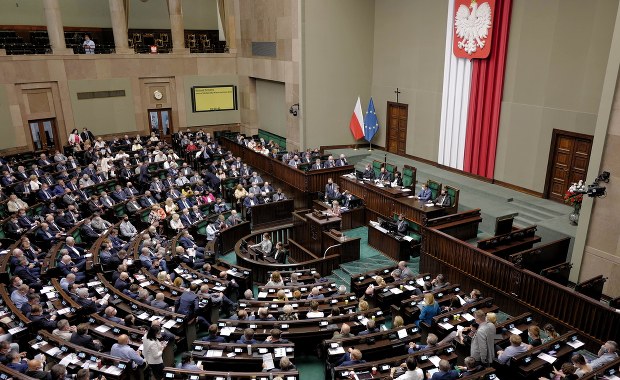Głosowanie w Sejmie ws. RPO. "A jednak da się! Ponad podziałami rząd-opozycja"