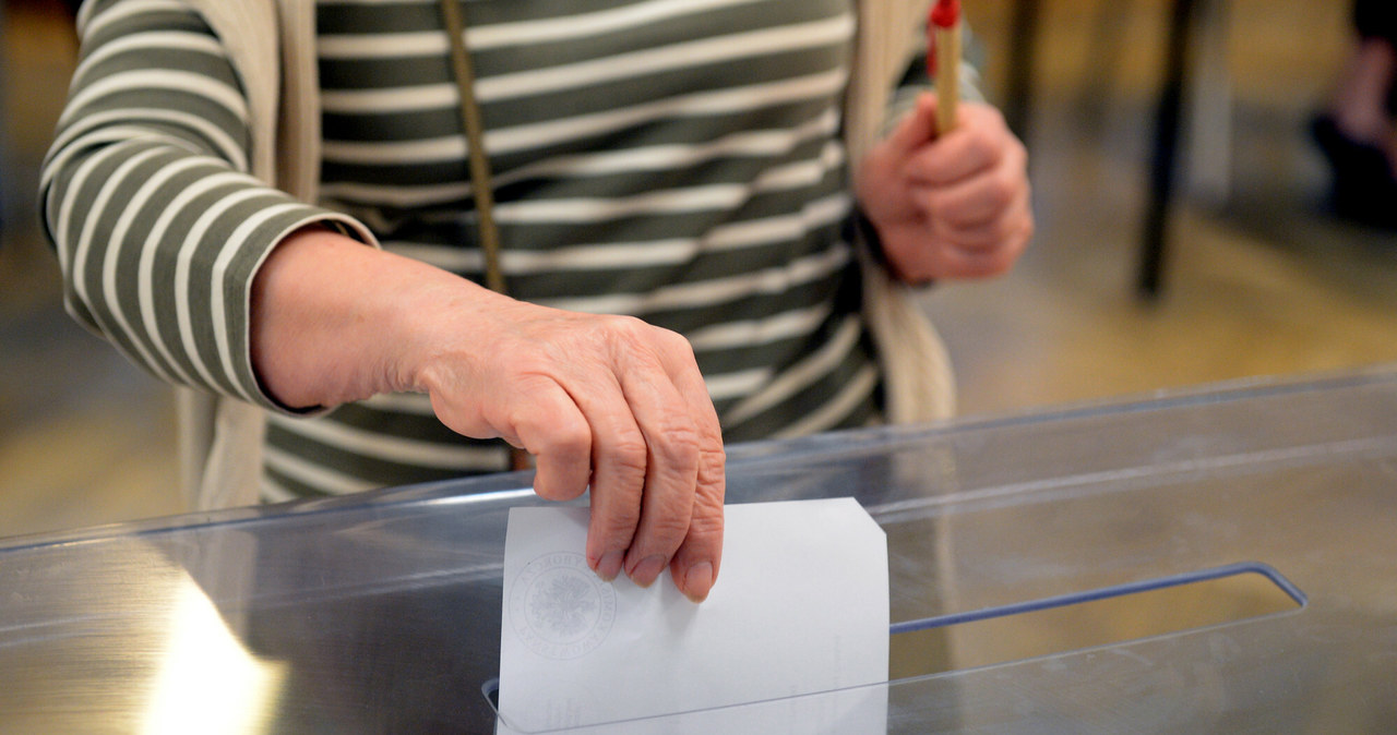 Głosowanie w wyborach, zdjęcie ilustracyjne /Jan Bielecki /East News