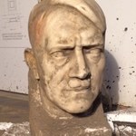 Głowa Hitlera autorstwa Thoraka znaleziona w Muzeum Narodowym w Gdańsku