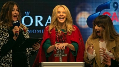 Główna ulica handlowa w Londynie gotowa na... Boże Narodzenie. Rozbłysła świąteczna iluminacja