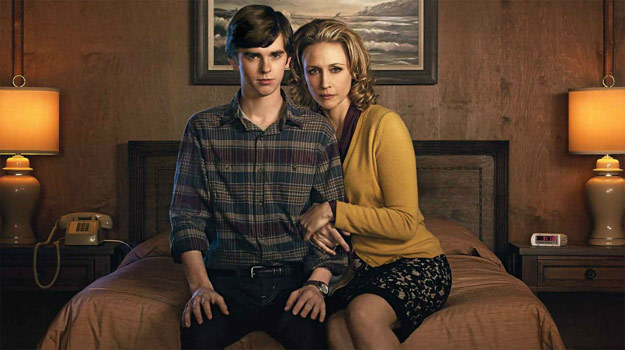 Główne role w "Bates Motel" grają Freddie Highmore i Vera Farmiga /materiały prasowe