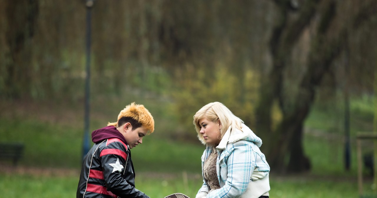 Główne role w "Falach" grają debiutantki: Anna Kęsek i Katarzyna Kopeć /materiały prasowe