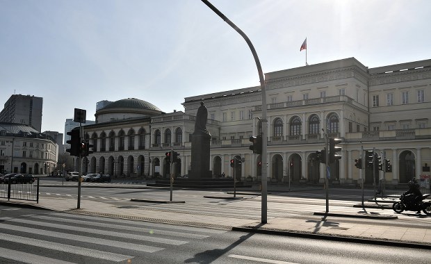 Główny doradca premiera: Jesteśmy blisko wprowadzenia zakazu przemieszczania się