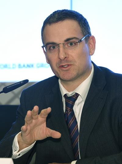 Główny ekonomista Banku Światowego dla regionu Europy i Azji Środkowej Theo Thomas /PAP