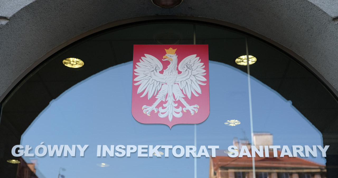 Główny Inspektorat Sanitarny poinformował o wycofaniu partii produktu "Boczek wędzony” Kraina Wędlin /Mateusz Grochocki /East News