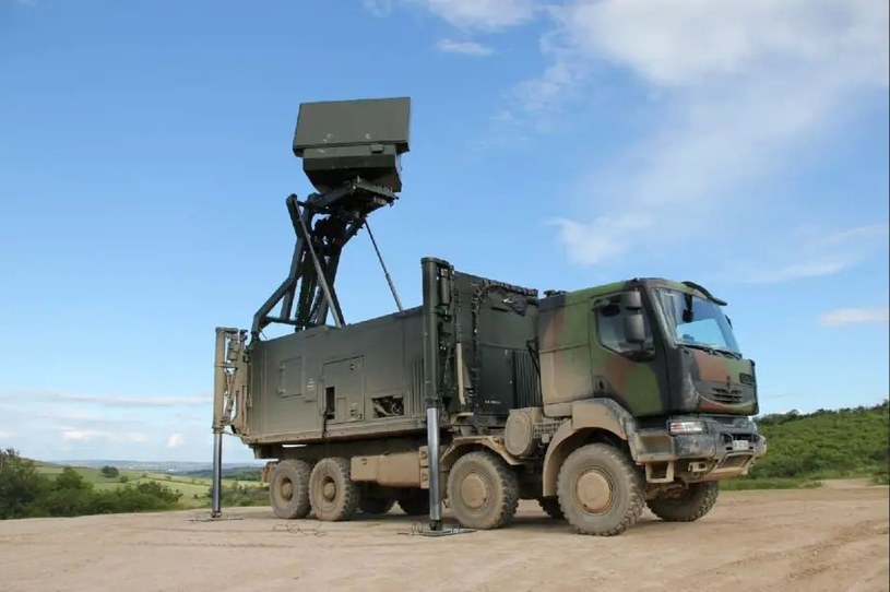 Głównym zadaniem radarów Ground Masters 200 jest zapewnienie ochrony, na krótkim bądź bardzo krótkim dystansie, dając informacje potrzebne do przechwycenia zagrożenia /@metasav_tv /Twitter
