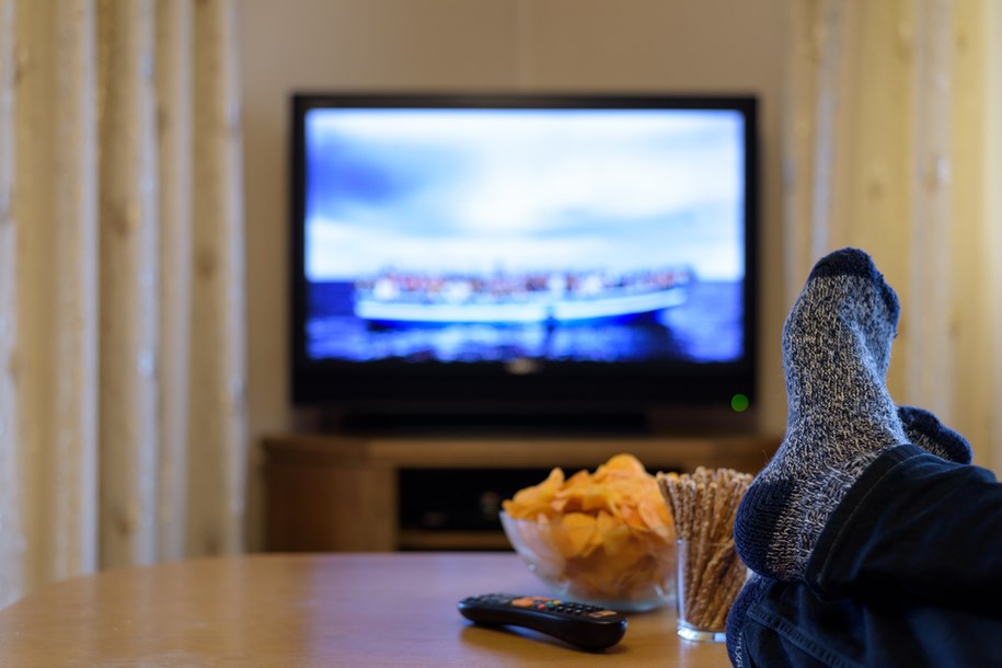 Głównym źródłem światła niebieskiego są obecnie diody stosowane m.in. w ekranach telewizorów /Blackregis /Shutterstock