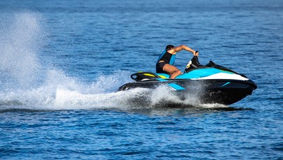 Głupi żart pijanych plażowiczów. Jak zareagowały służby?
