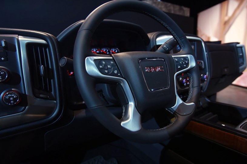GM chce opatentować samopompującą się kierownicę /Getty Images