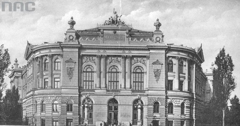 Gmach główny Politechniki Warszawskiej. Zdjęcie z 1915 roku /Z archiwum Narodowego Archiwum Cyfrowego