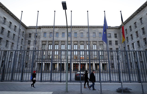 Gmach niemieckiego Ministerstwa Finansów w Berlinie /Felipe Trueba /PAP/EPA