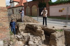 Gniezno: Archeolodzy odnaleźli fragment unikatowej, przedromańskiej budowli
