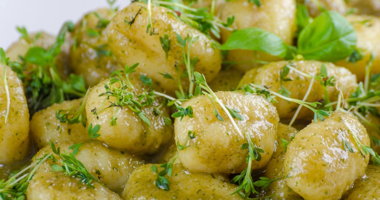 Gnocchi z masłem ziołowym /123RF/PICSEL