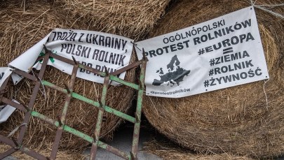 Gnojowica i płonące opony przed domem wójta. Zatrzymano mężczyznę